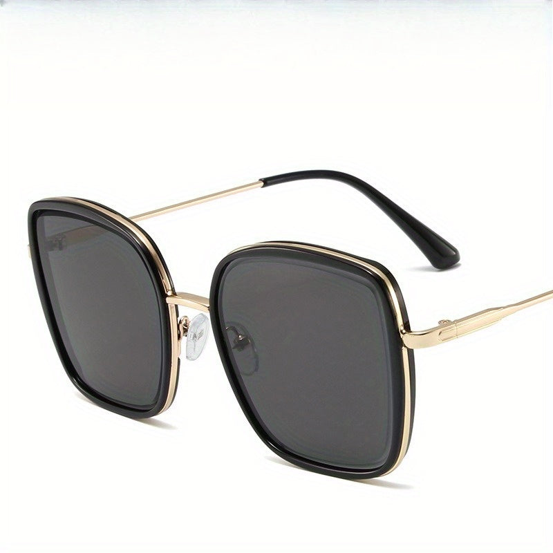 Chic Transparent with Blue Light Blocking Lenses & Striped Frame - Lightweight Durable Design for Fashion-Forward Style, Versatile for Casual & Formal Outfits, Eyewear, Stylish Shades, Highquality Eyewear, Trendy Eyewear, Fashion Lovers, Office Workers